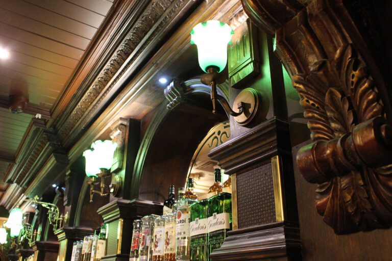 Blackbird Bar, Derry