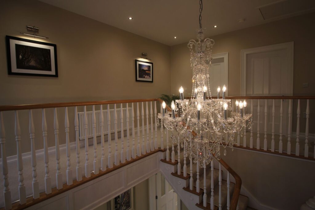 Private House, Moneyglass